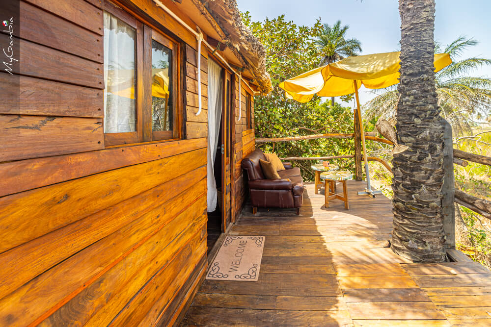 Canopy Treehouse (de boomhut tussen de bomen) bij Mansa Musso Treehouse Lodge, Sanyang — foto 6