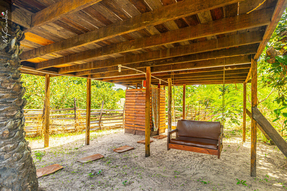 Canopy Treehouse (de boomhut tussen de bomen) bij Mansa Musso Treehouse Lodge, Sanyang — foto 7