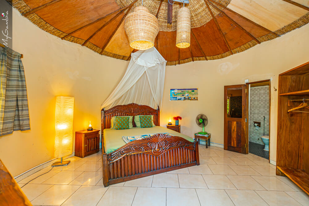 Round house at Mansa Musso Treehouse Lodge, Sanyang — photo 3