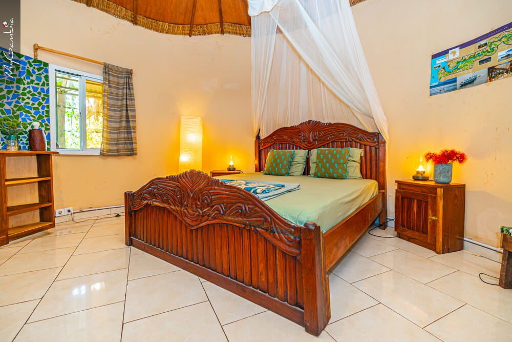Round house at Mansa Musso Treehouse Lodge, Sanyang — photo 9
