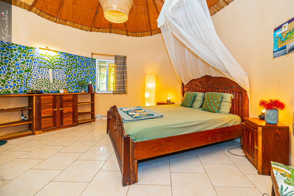 Round house at Mansa Musso Treehouse Lodge, Sanyang — photo 11